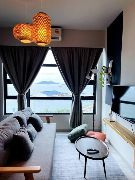 Jesselton Quay - Suite 1 By Staycation Suites Kk Kota Kinabalu Dış mekan fotoğraf