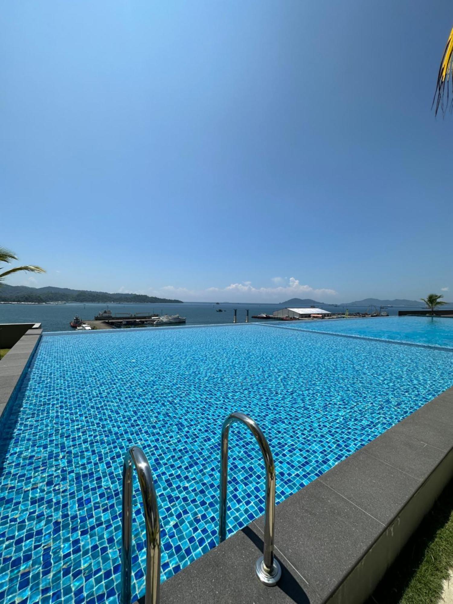 Jesselton Quay - Suite 1 By Staycation Suites Kk Kota Kinabalu Dış mekan fotoğraf